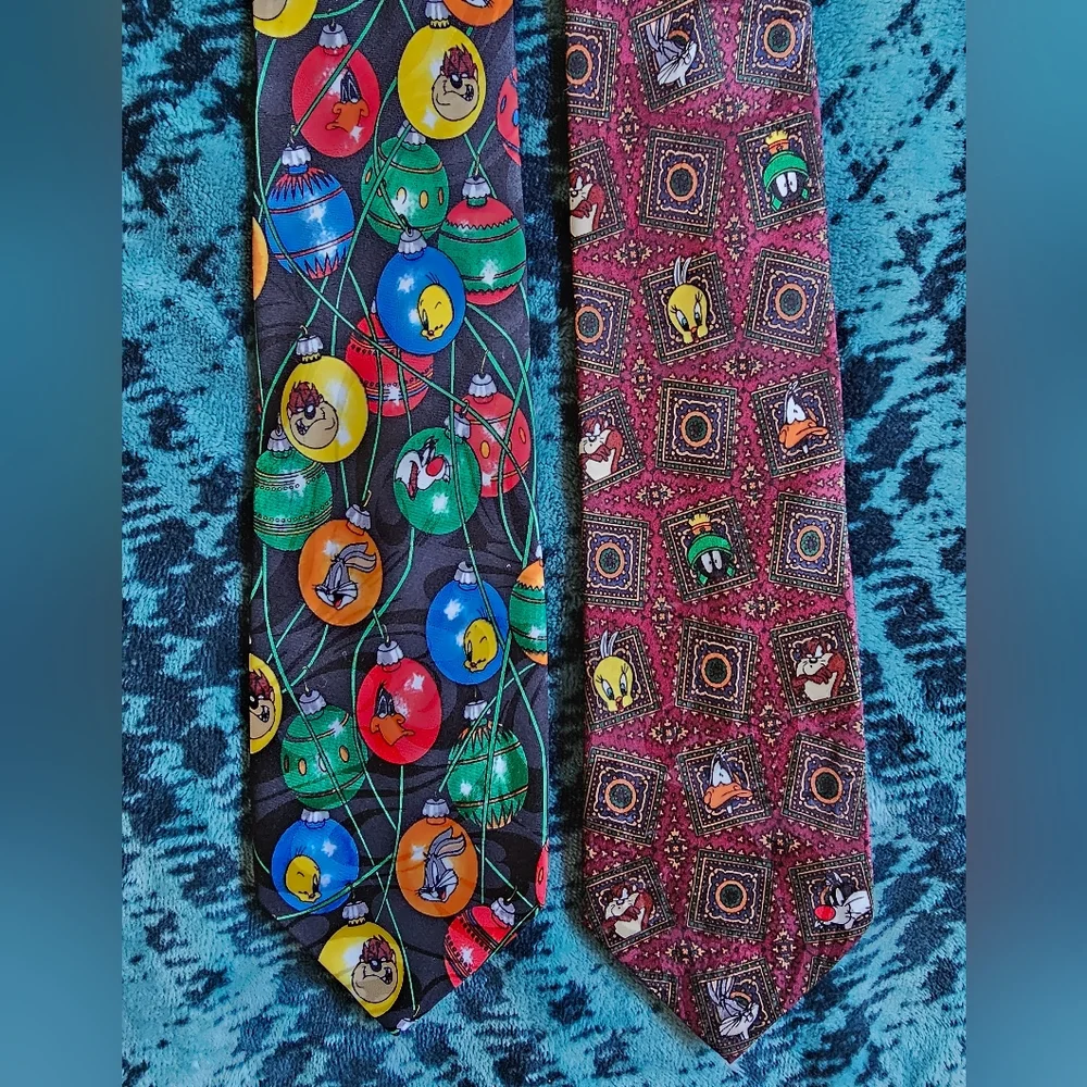 The Looney Tunes characters ties set of‎ two